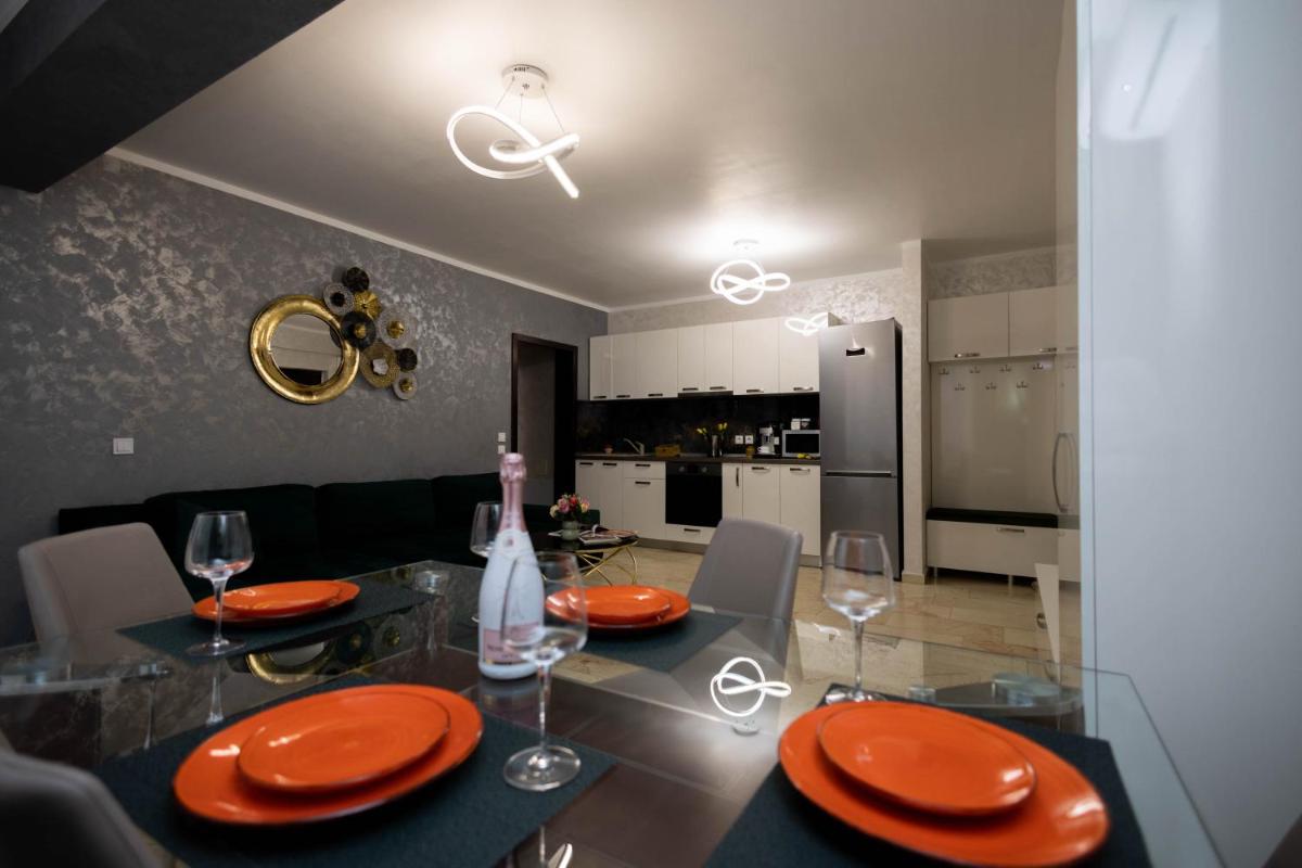 Central Apartament 3 - Housity