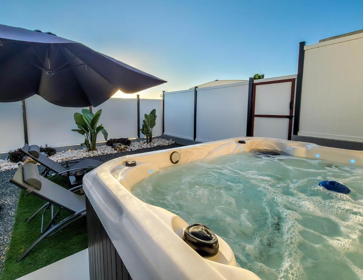 Casa Sofía, Aventura Romántica en Rincón - Housity