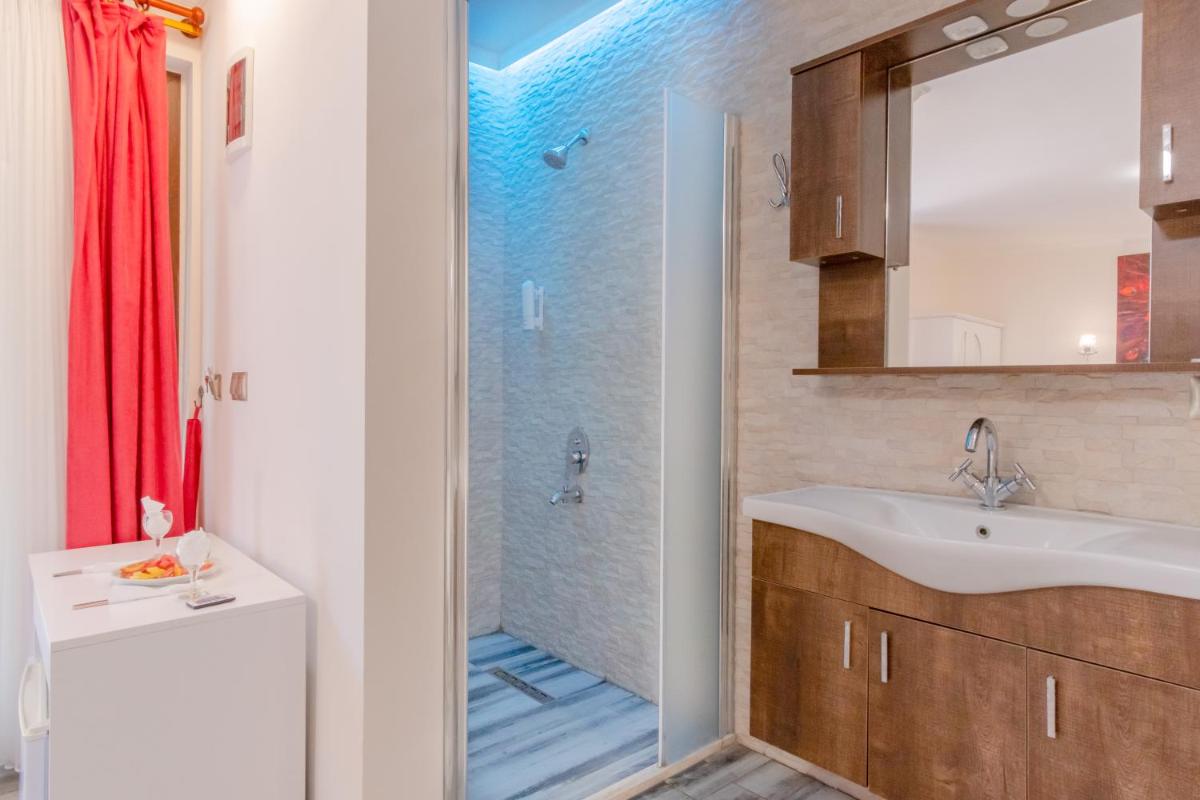 Club Pink Palace Hotel - Hizvo