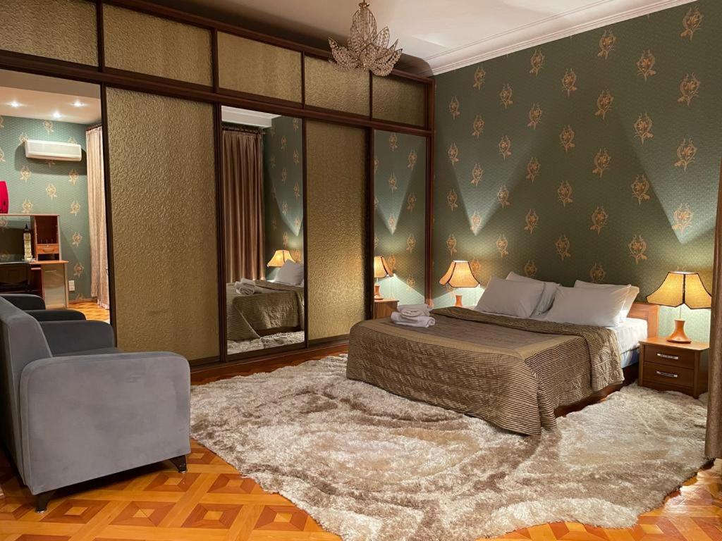 Suitetrails - Old City apartment