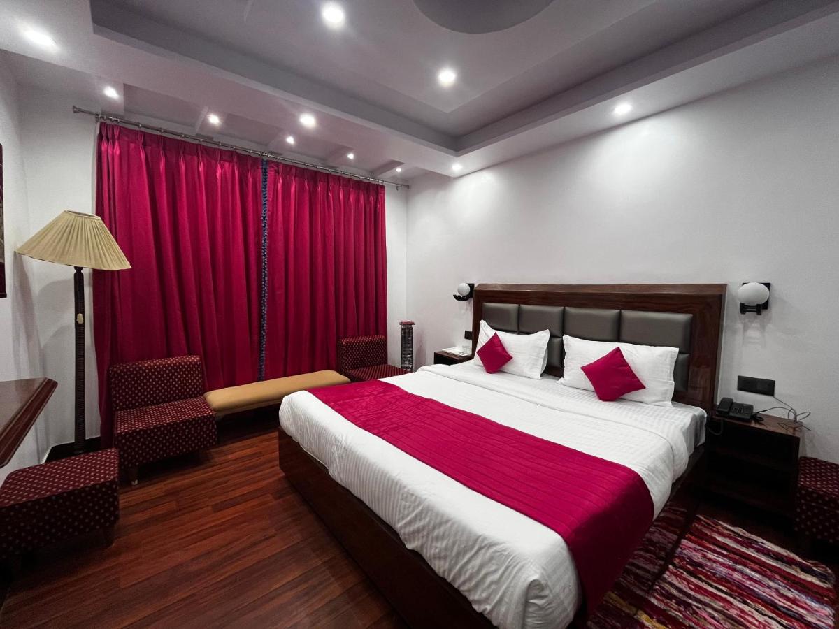 The Warrick Homestay, A Luxe Stay Near Mall Road, Shimla - Housity