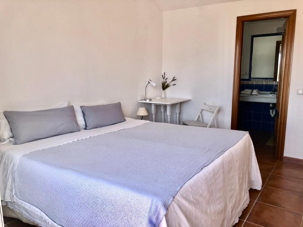 Charming 1 bedroom suite with shared kitchen next to Puerto Banus - Housity