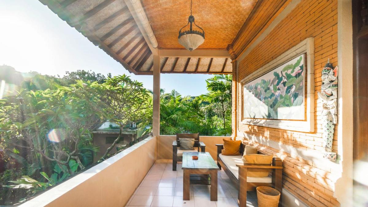 Cafe Wayan Cottages Senggigi - Housity