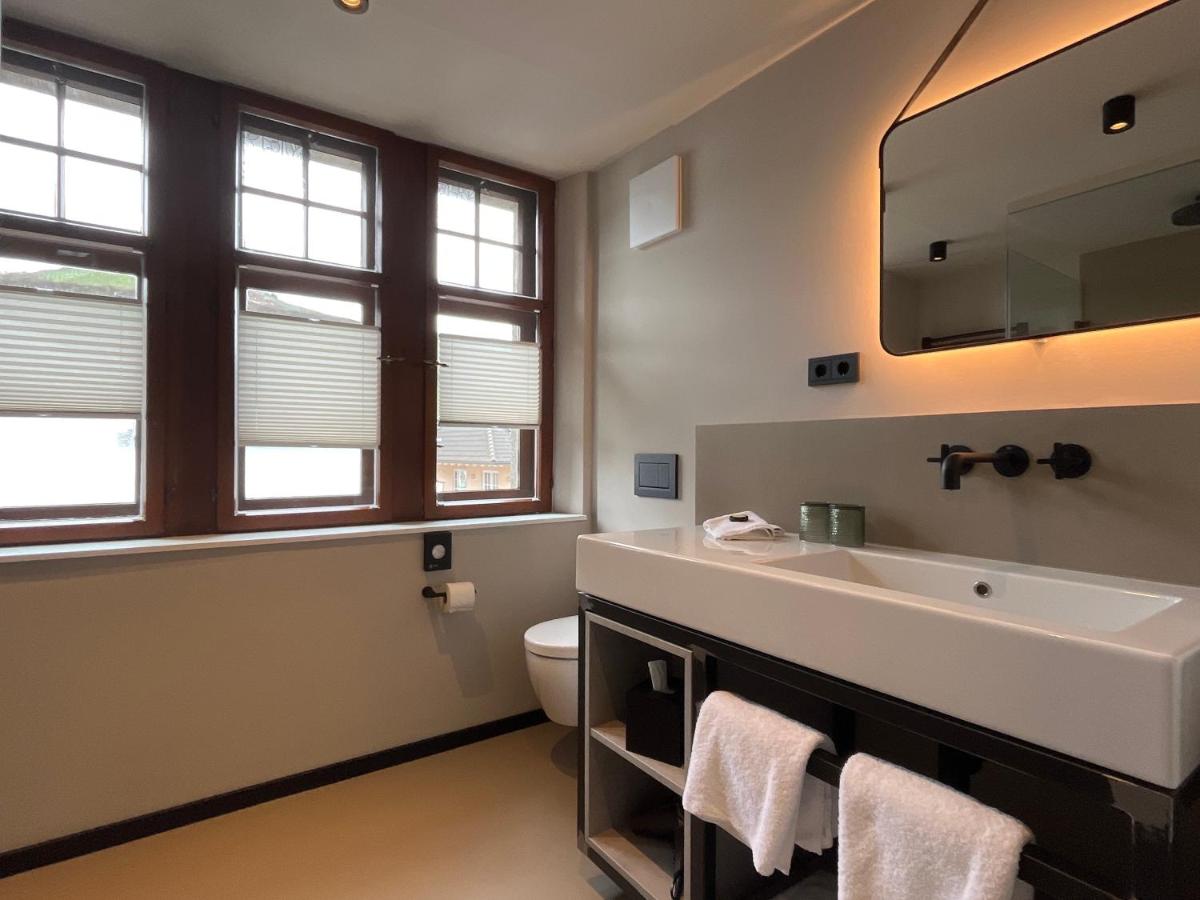Boutiquehotel Burg Adenbach & Alter Weinbau - Housity