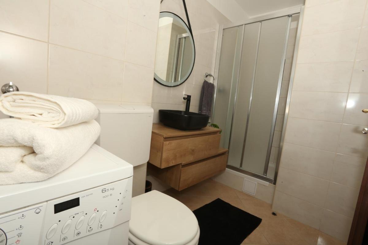 Sea Charm Split - Housity