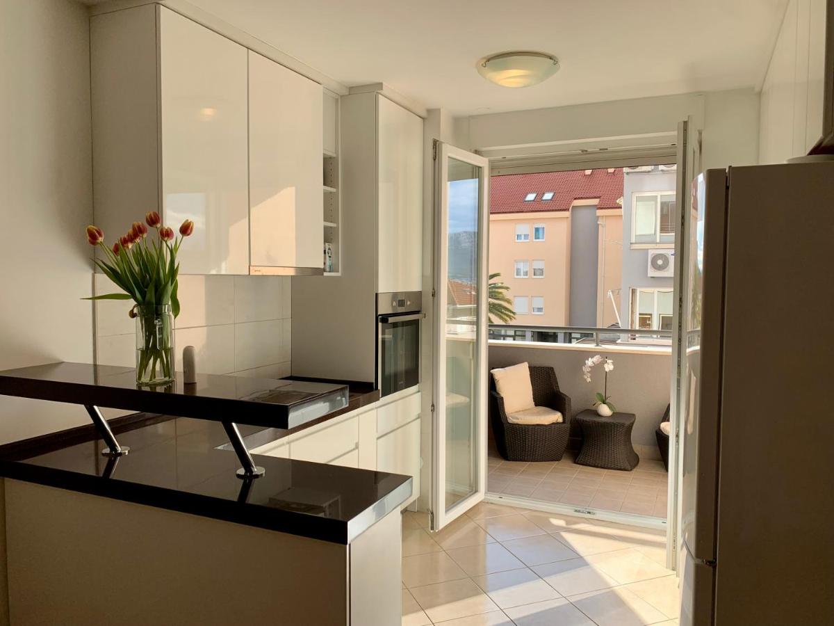 Sea Charm Split - Housity