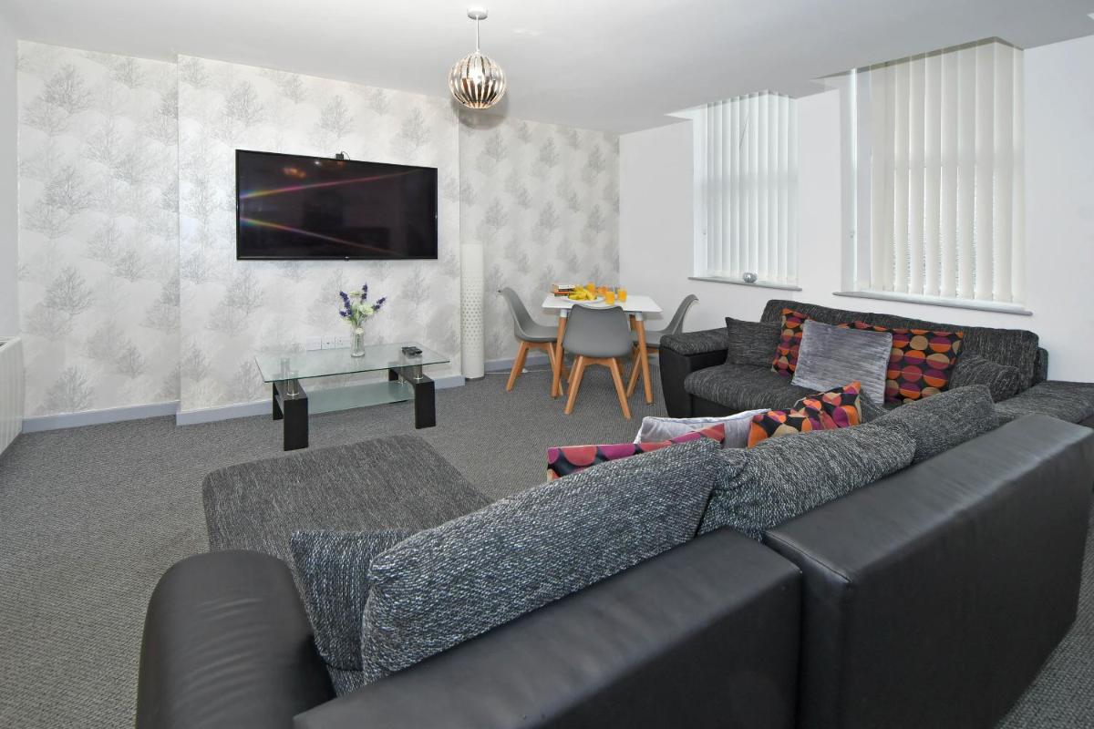 Smithfield Apartments - Executive apartments with gated parking - Housity