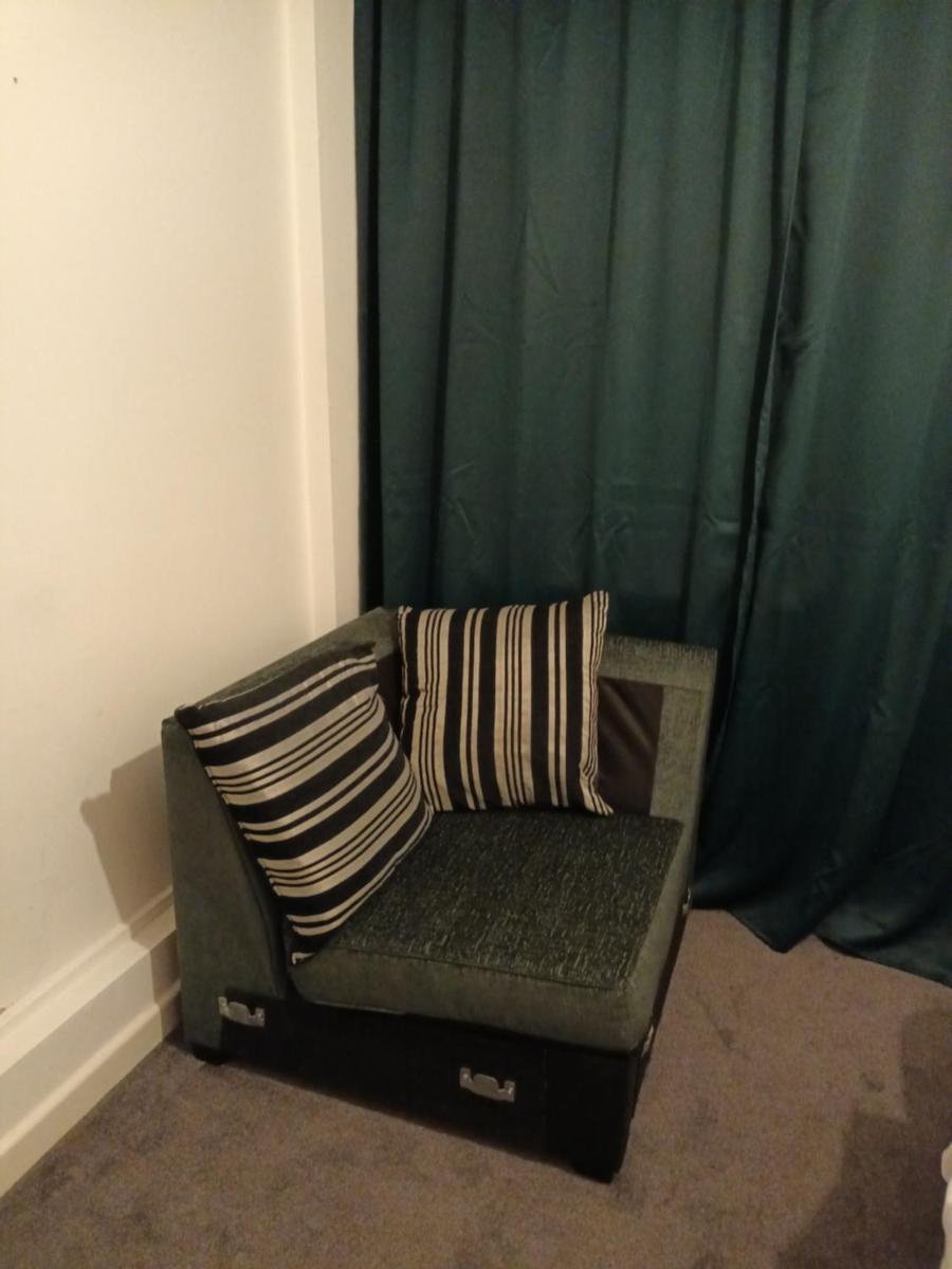 Women only room - Housity