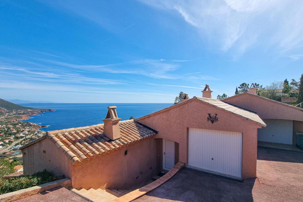 Villa for 14 people with private pool and Sea view - Housity