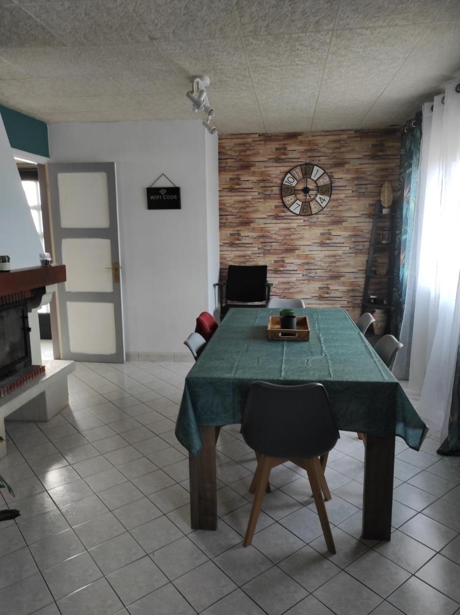 Maison de village avec exterieur - Housity