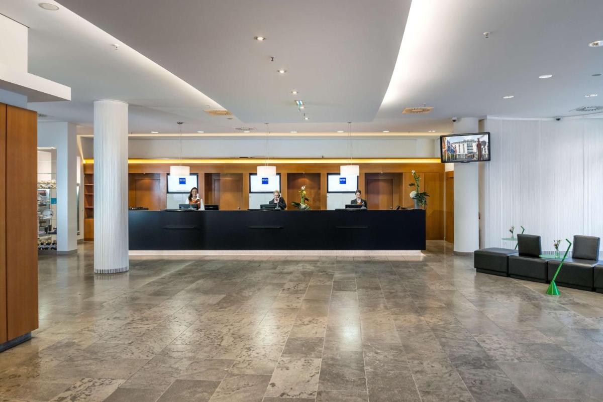 Dorint Kongresshotel Düsseldorf/Neuss - Housity