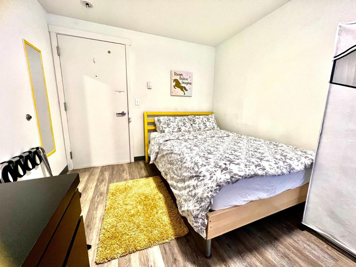 Micro Studio Apartment 10 Minutes Walk to University of Washington - Housity