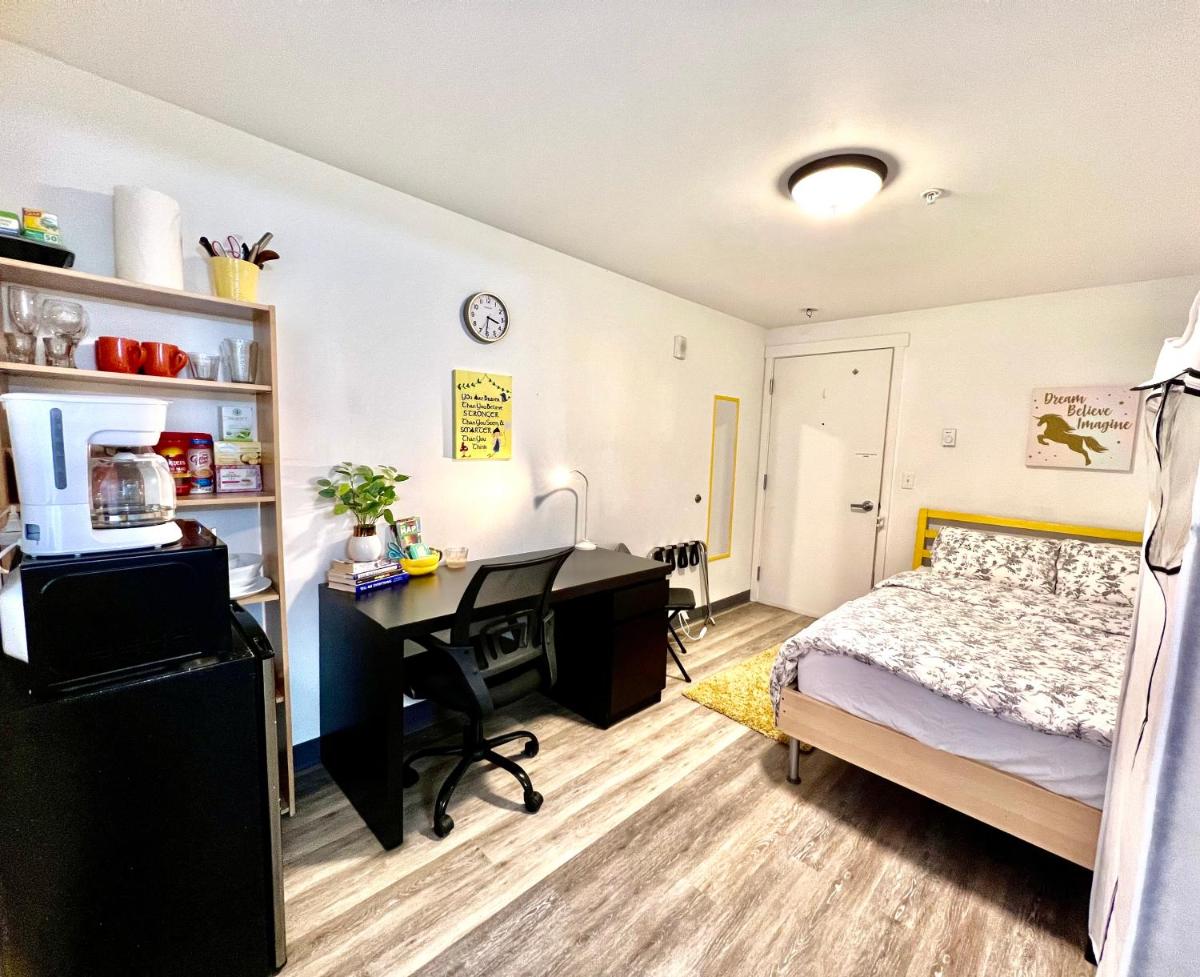 Micro Studio Apartment 10 Minutes Walk to University of Washington - Housity