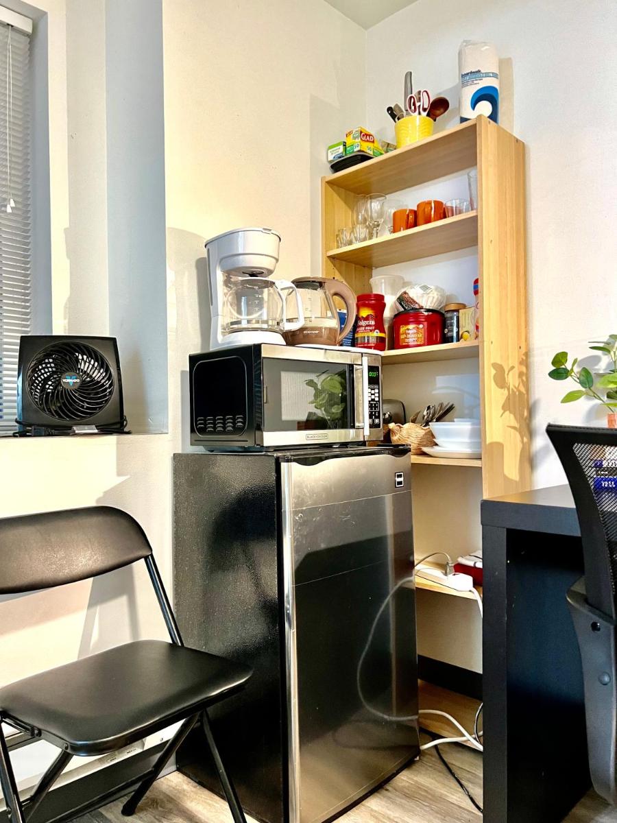 Micro Studio Apartment 10 Minutes Walk to University of Washington - Hizvo
