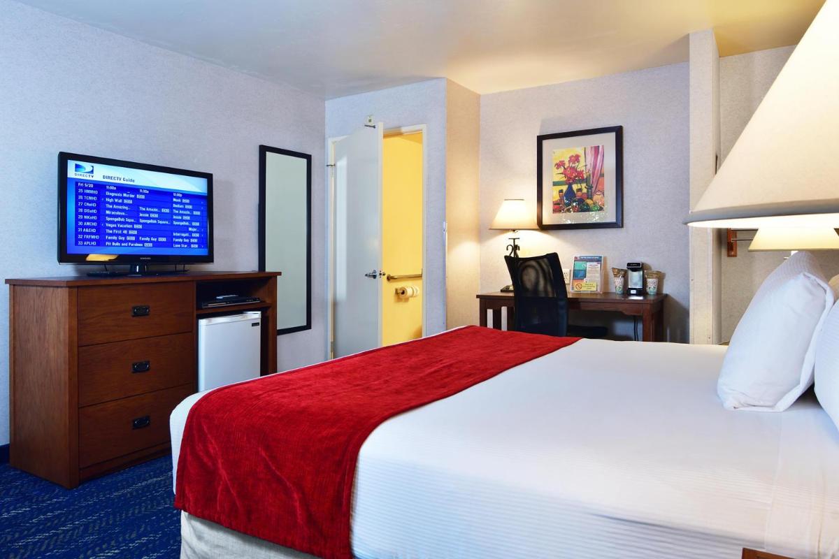 Lamplighter Inn & Suites at SDSU - Housity