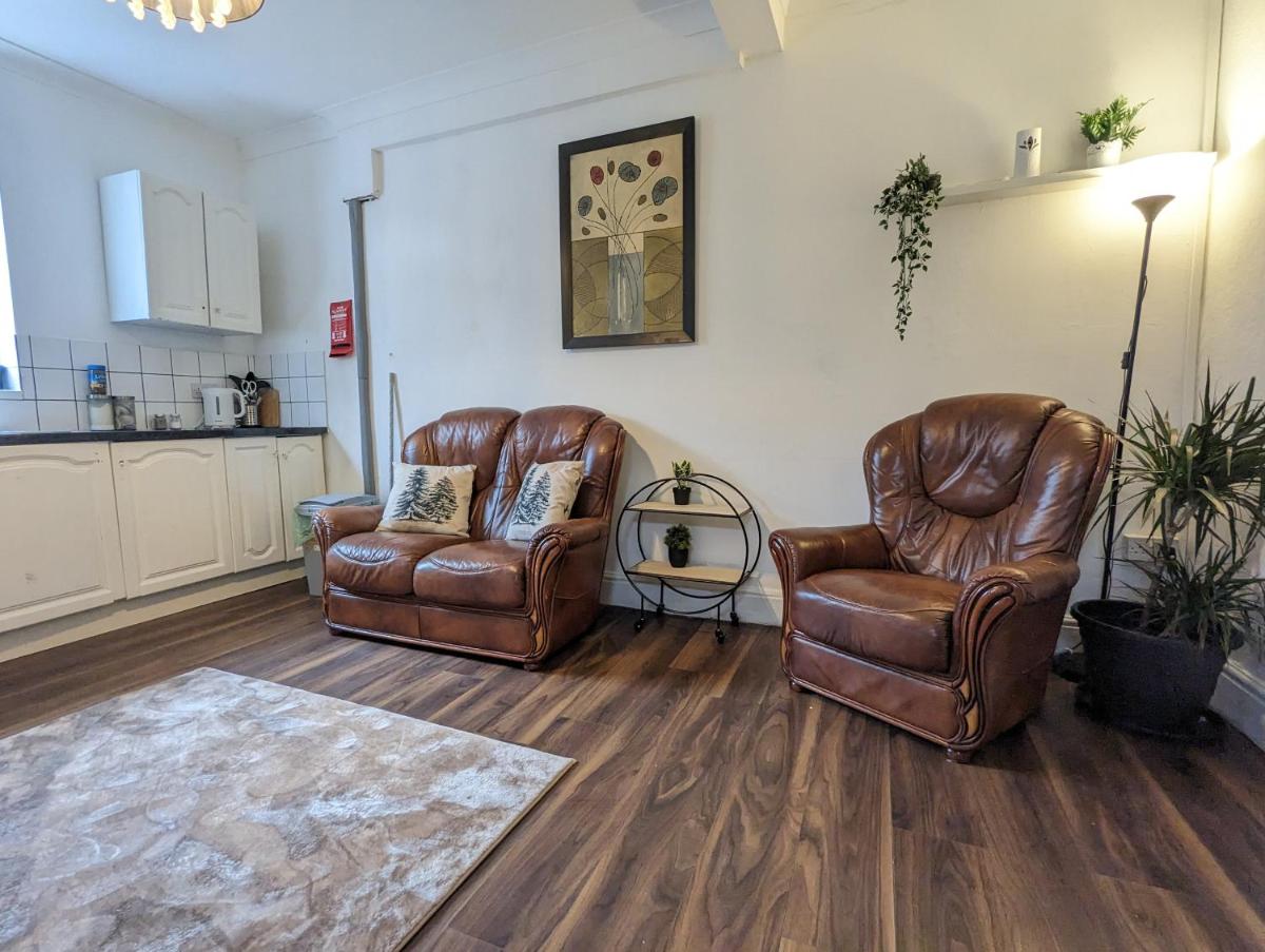 Whitchurch 1 Bedroom Apartment - Housity