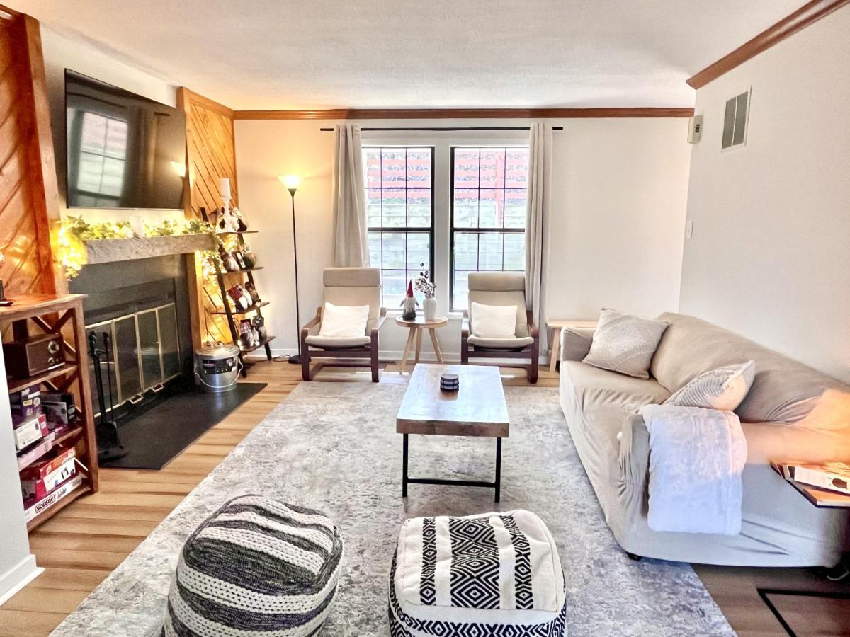 Golf, Bike, Lake Cottage 3 BR 5 min Bryce Resort - Housity