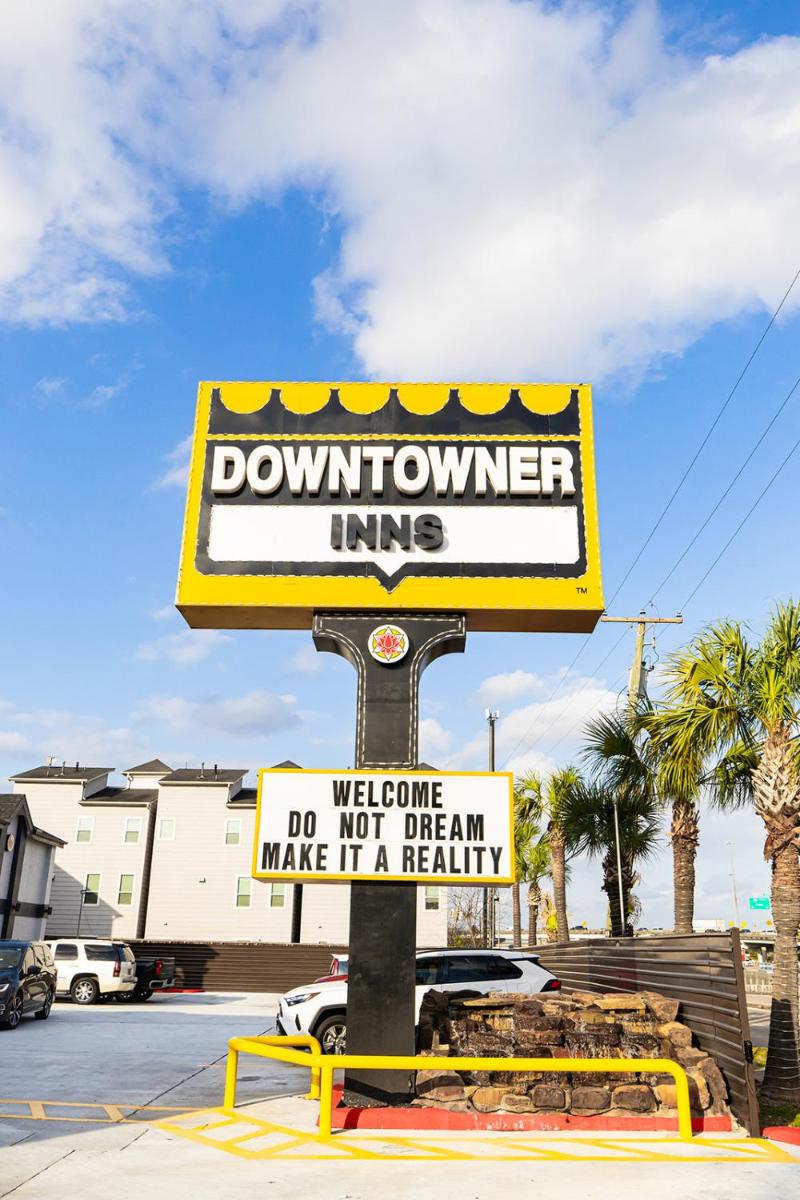 Downtowner Inns - Houston Downtown & Convention Center - Housity