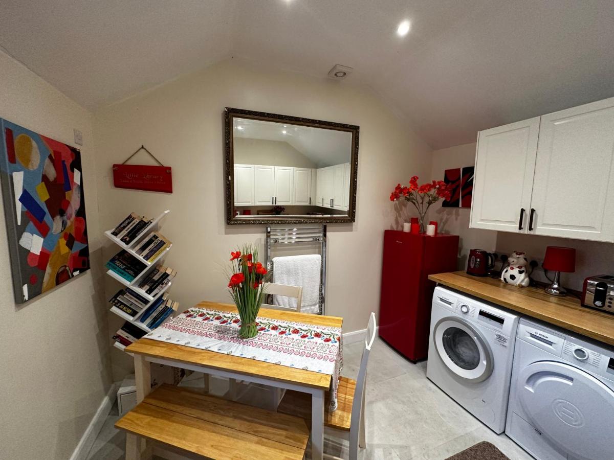 Handywater Cottages - Housity