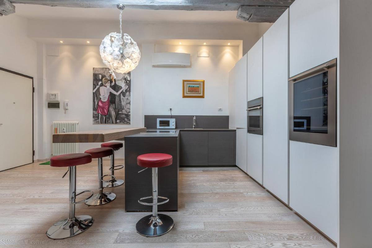 Bologna Santo Stefano Art & Design Apartment - Housity