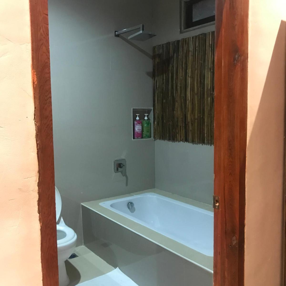 Balili Villas El Nido-Free Car &amp; Driver During Stay - Housity