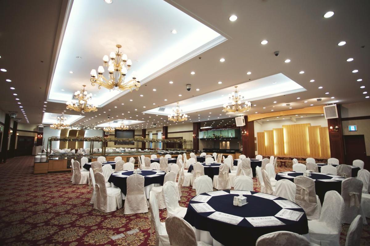 New Donghae Tourist Hotel - Housity