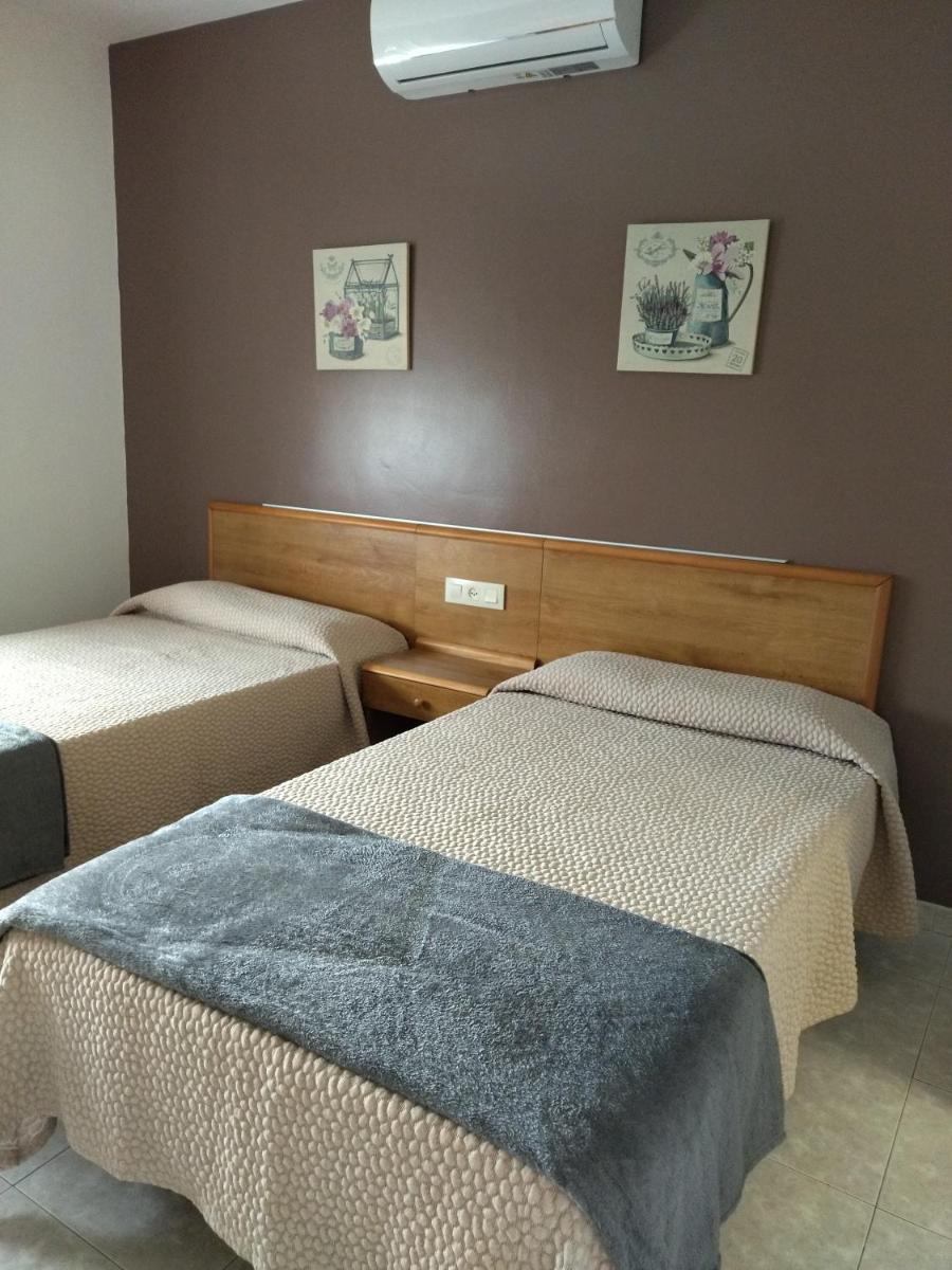 Hostal Xaraiba - Housity