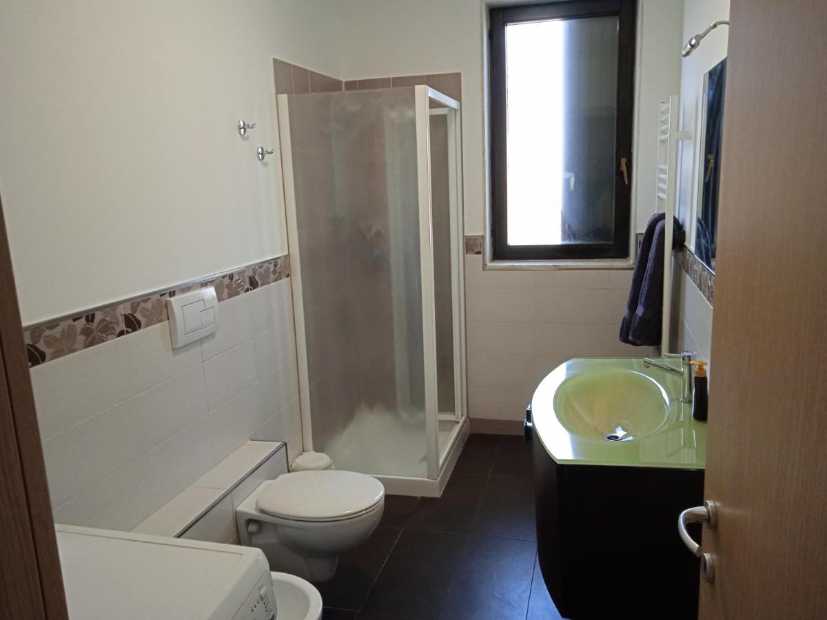 Lake View Terrace - Housity