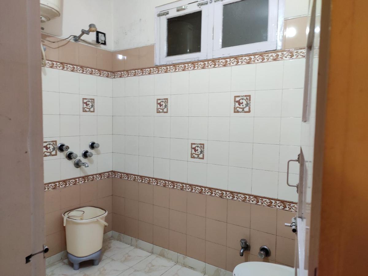 Hotel Royal - Housity