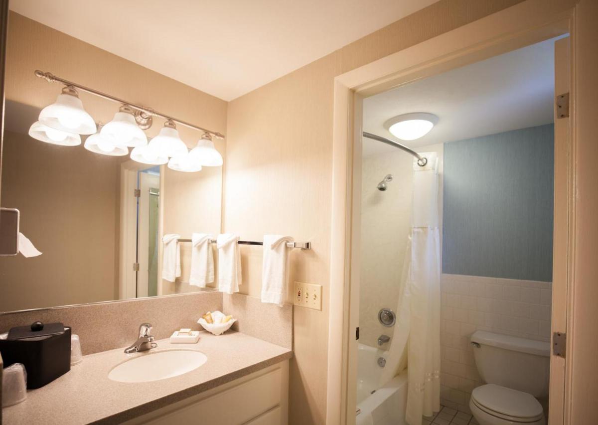 Blue Rock Resort - Housity