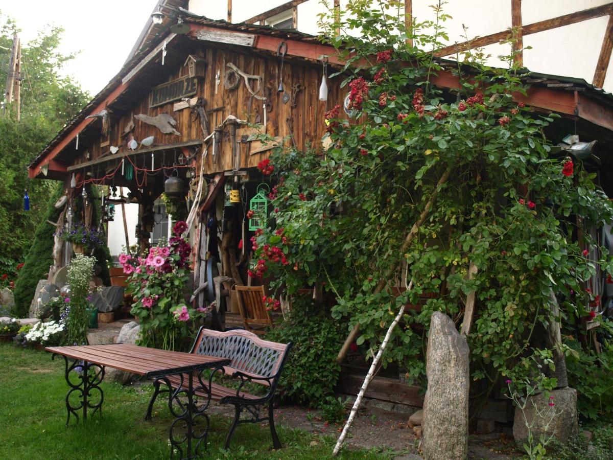 Pensjonat Kalina Komorze - Housity
