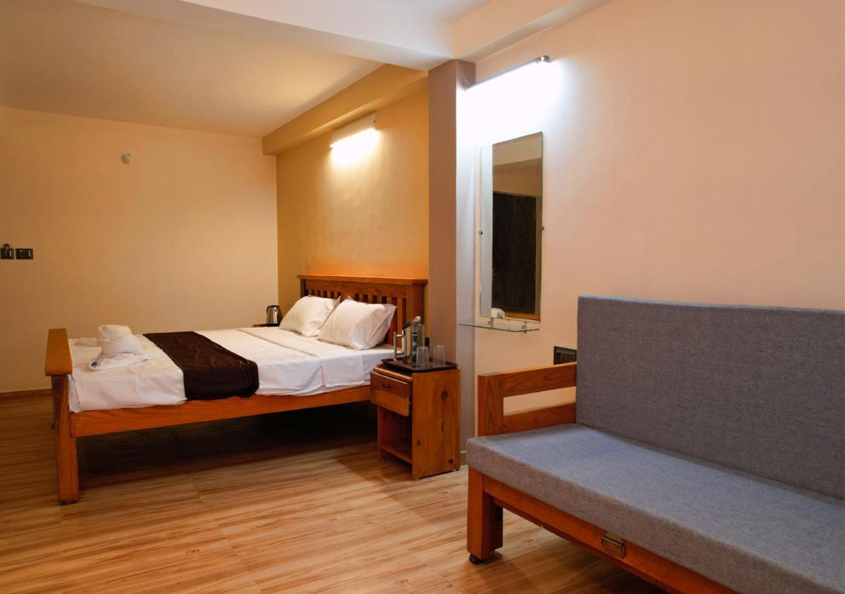 Lazo Eucy Paradise ,Kodaikanal - Housity