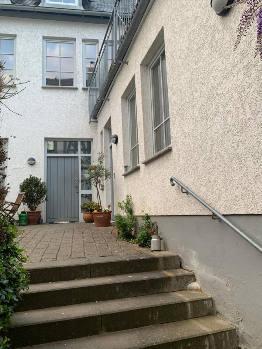Gleich neben Dom und Schloss - Housity
