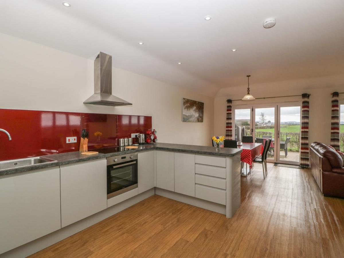 Rectory Farm View - Housity