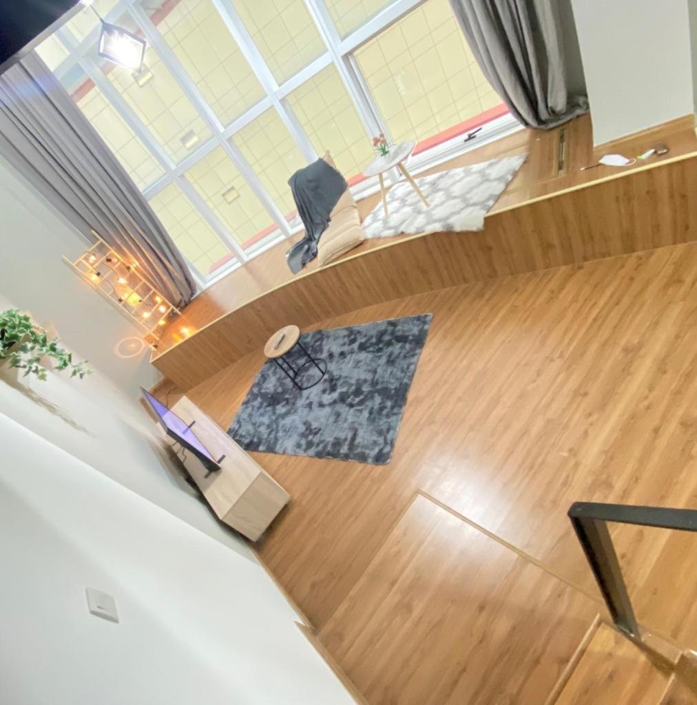 Duplex Studio at Empire City Damansara Perdana Wifi Netflix - Housity