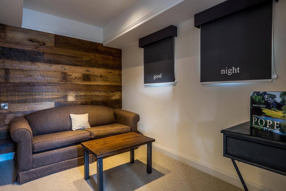 The Alexander Pope Hotel - Housity