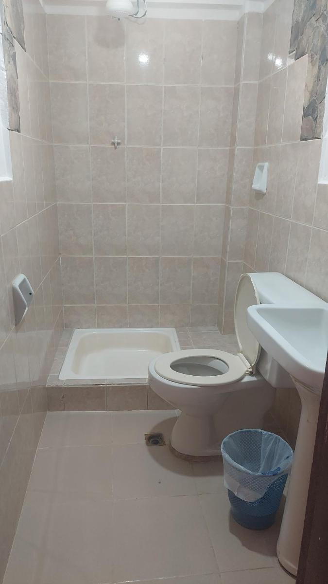 Hostal Leyenda - Housity