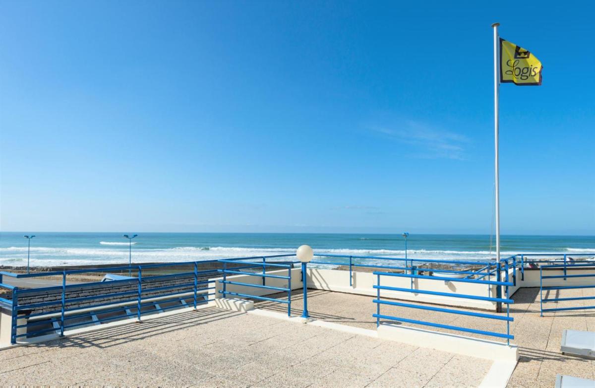Vue générale sur la mer ou vue sur la mer prise depuis l'hôtel