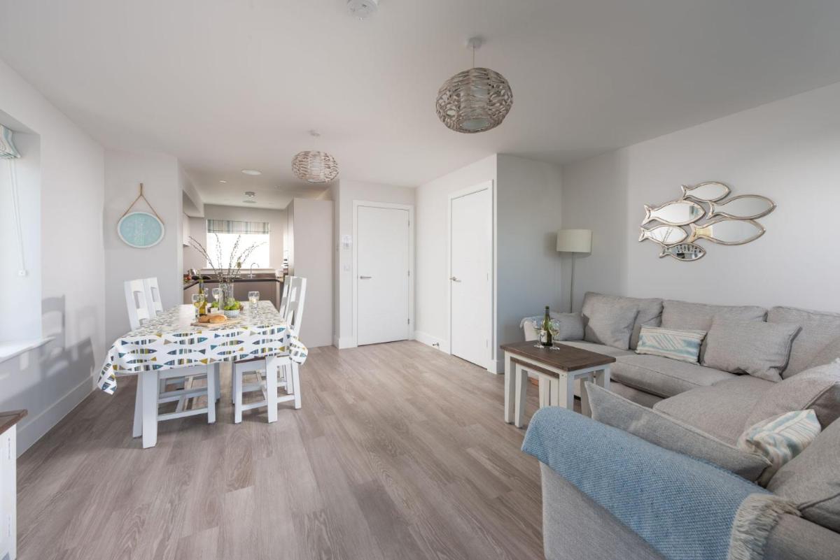 Wish You Were Here, Crantock - Housity