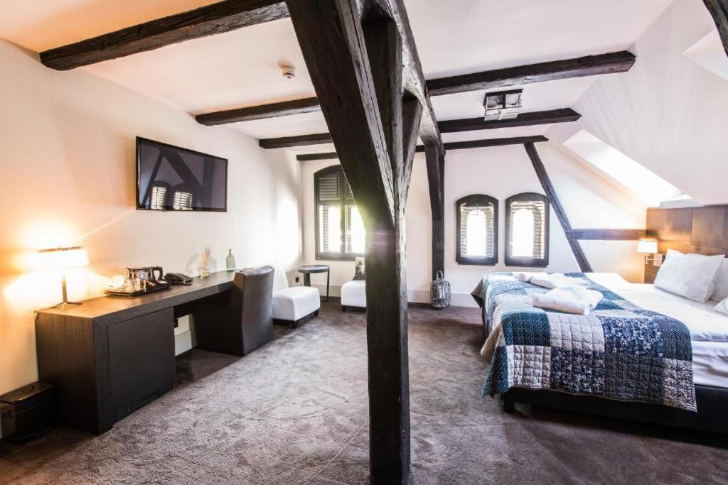 Hotel Pałac Jugowice - Housity