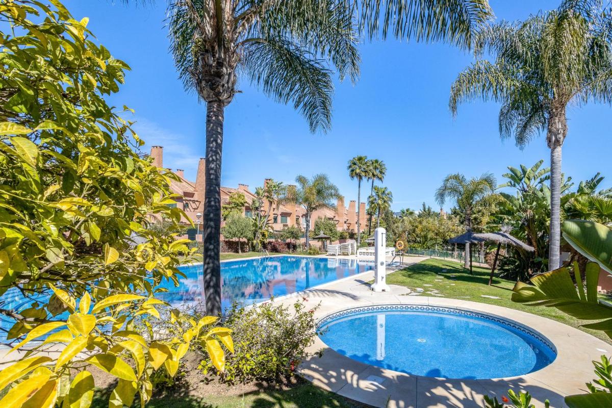 Suitetrails - OleHolidays Adosado Mediterraneo Los Monteros 100 m playa