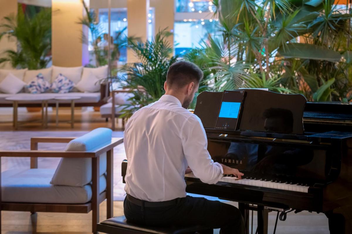 Clientes alojados en Mediterraneo Bay Hotel & Resort