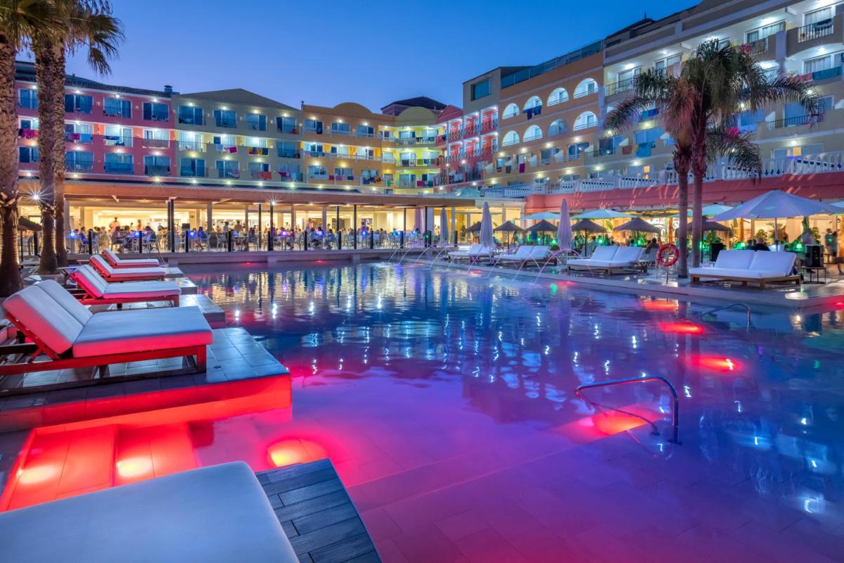 Piscina en o cerca de Mediterraneo Bay Hotel & Resort