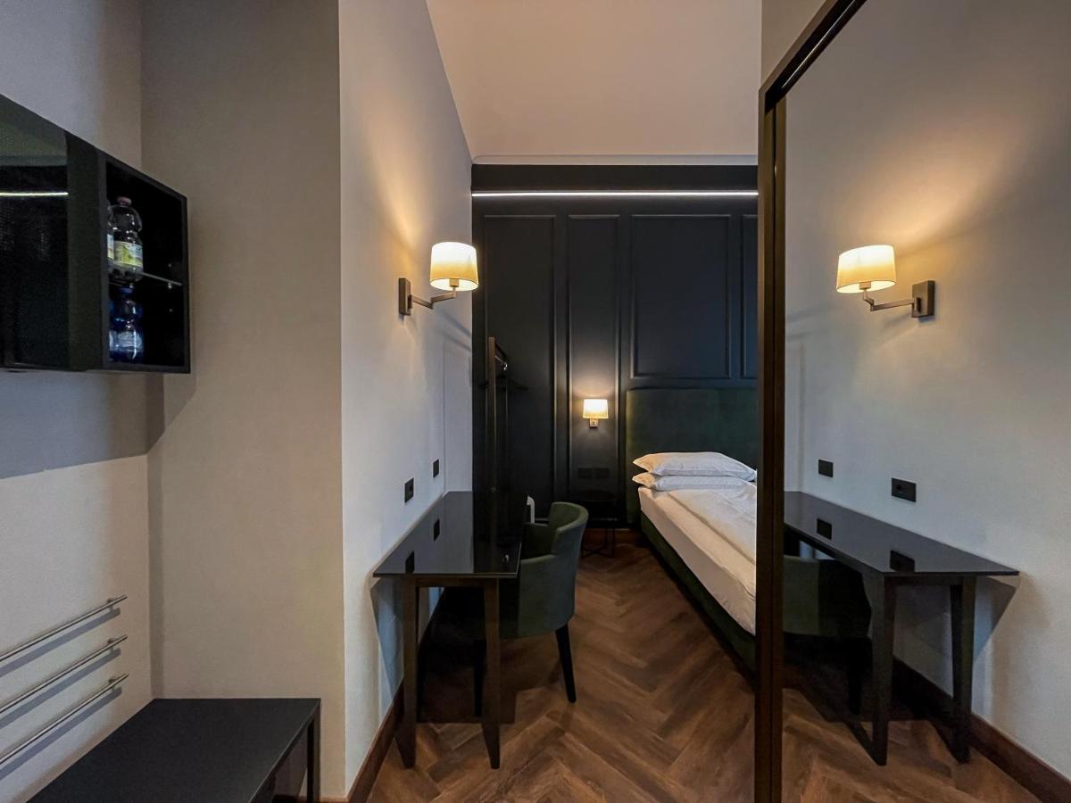 Hotel Impero - Housity