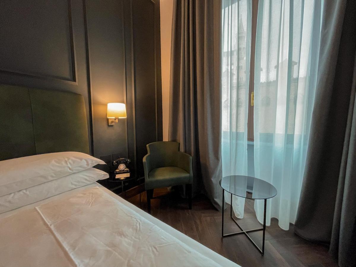 Hotel Impero - Housity