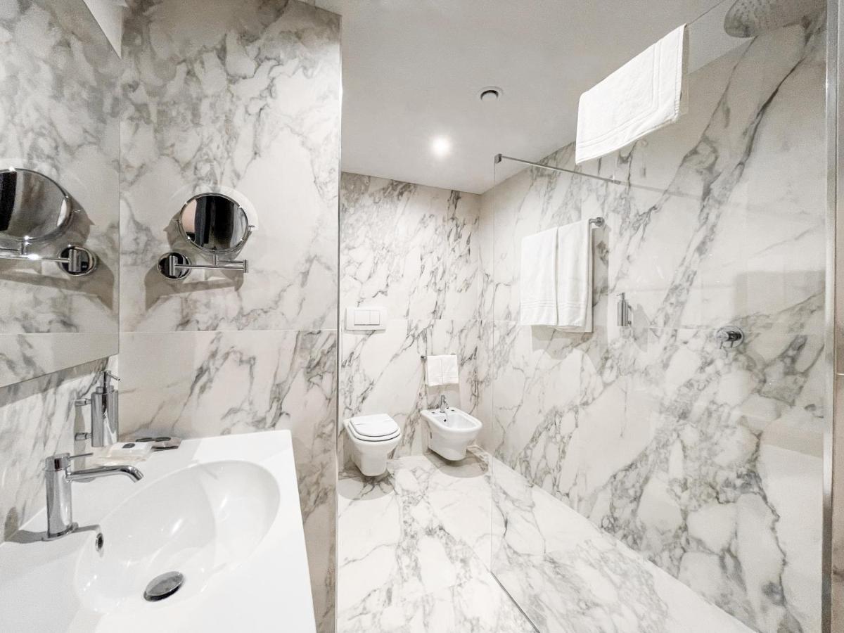 Hotel Impero - Housity