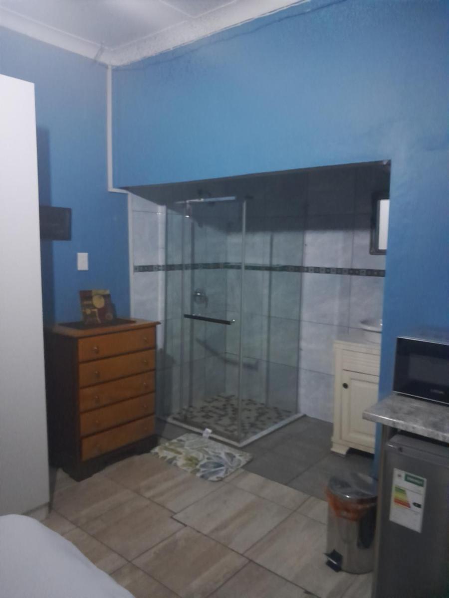 Paul & Mollie's Guest House - Housity