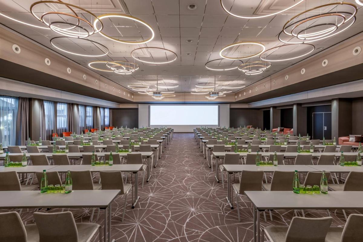 Der Geschäftsbereich oder Konferenzraum in der Unterkunft Cologne Marriott Hotel