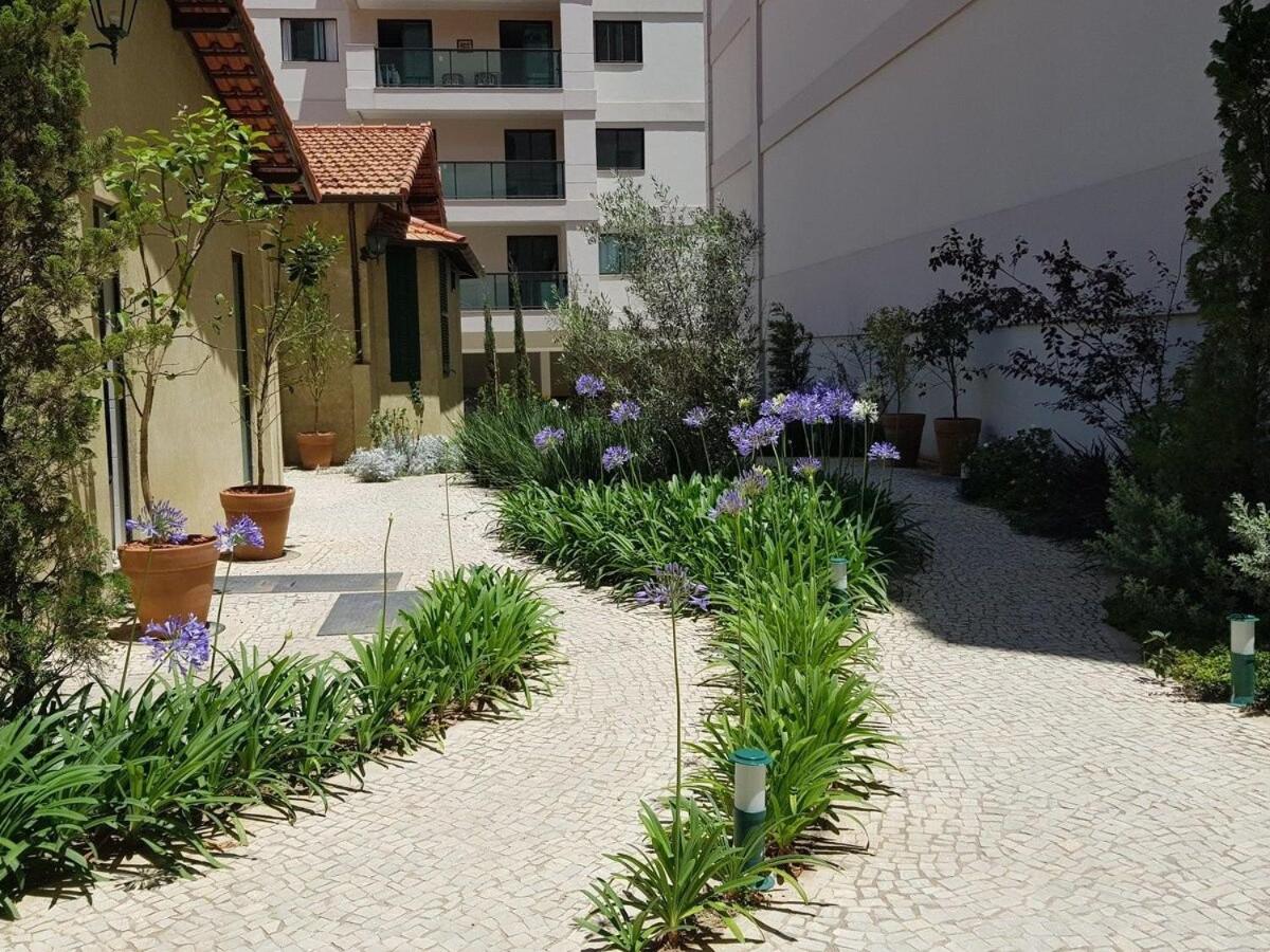Apto Itaipava, piscina borda infinita, montanha - Housity