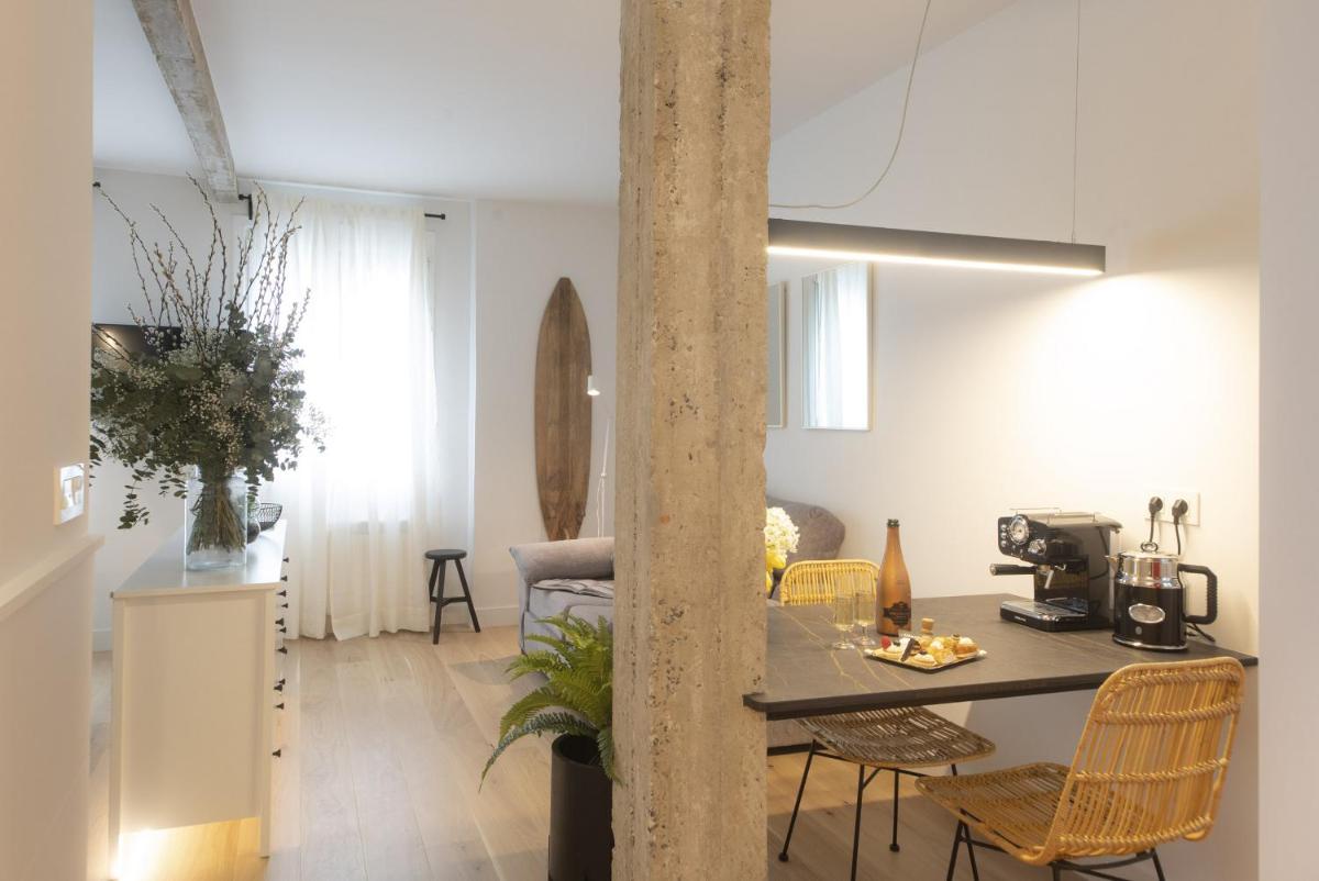 Shiny by OLdtown Apartments - Housity